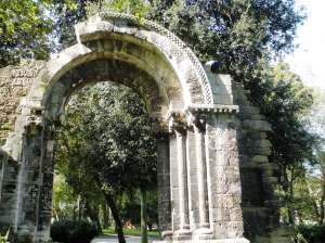 קצת עתיקות בפארק העירוני